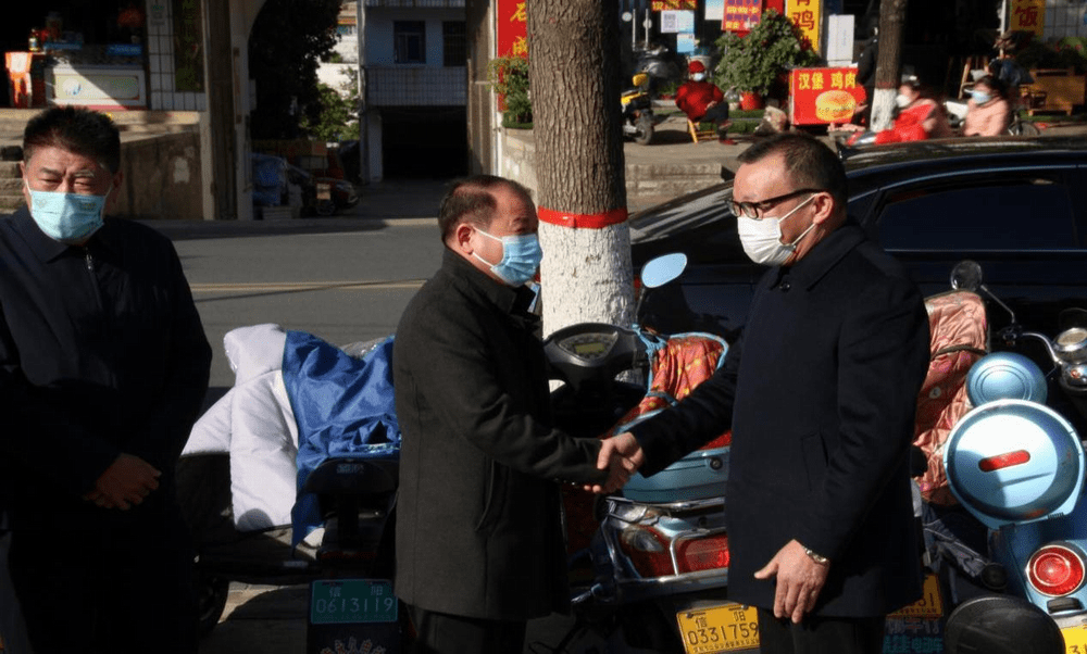 平橋區代區長劉慶東蒞臨永和大廈建設項目現場調研指導