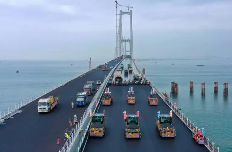 世界最大規模!深中通道鋼橋面全部完成鋪裝